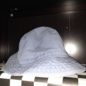 DENIM BUCKET HAT